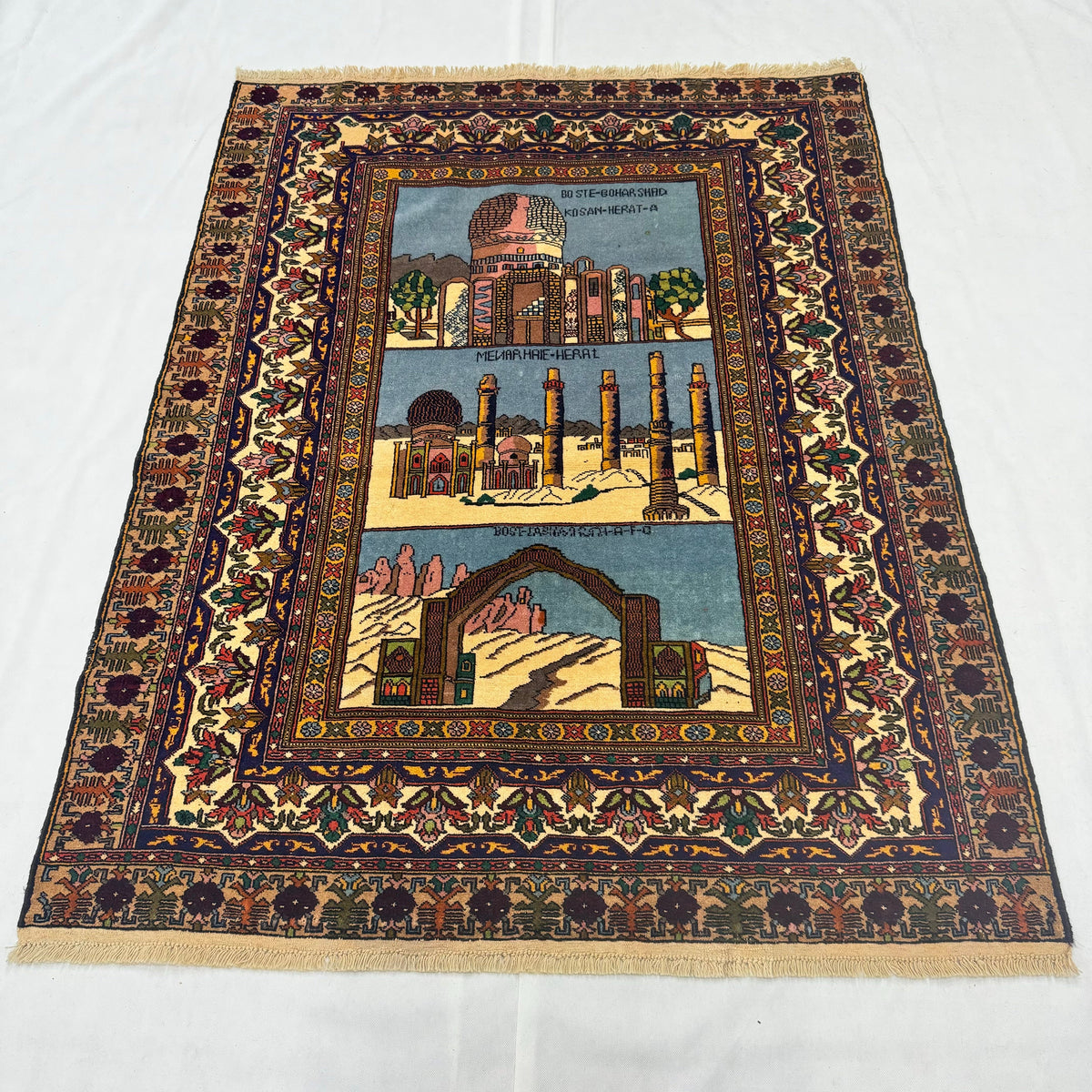 Vintage Handmade Wool Rug – Traditional Geometric – 4 ft x 5.5 ft – Red & Blue – photo 2