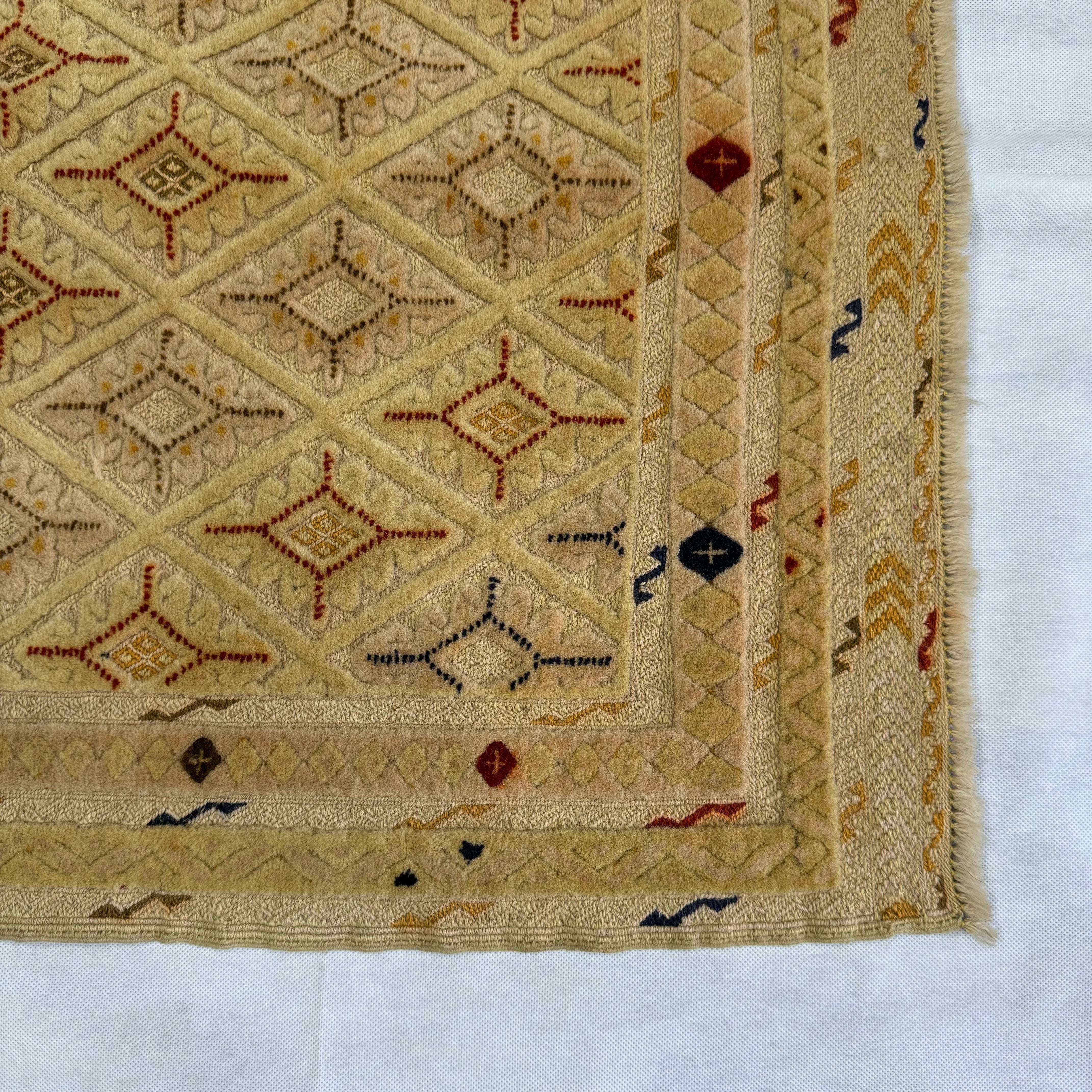 Handmade Afghan wool rug  traditional design for living room USA