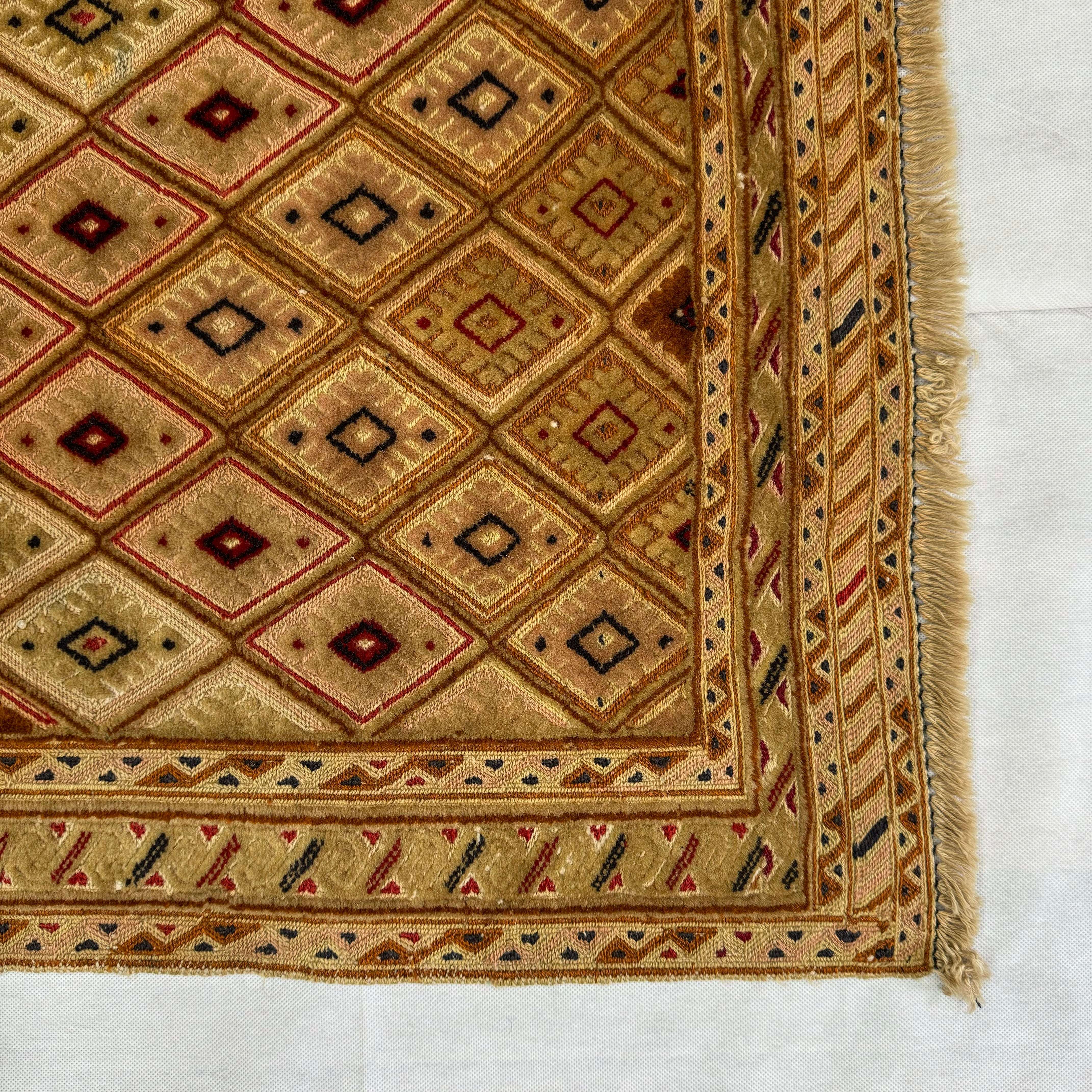 Handmade Afghan wool rug  traditional design for living room USA