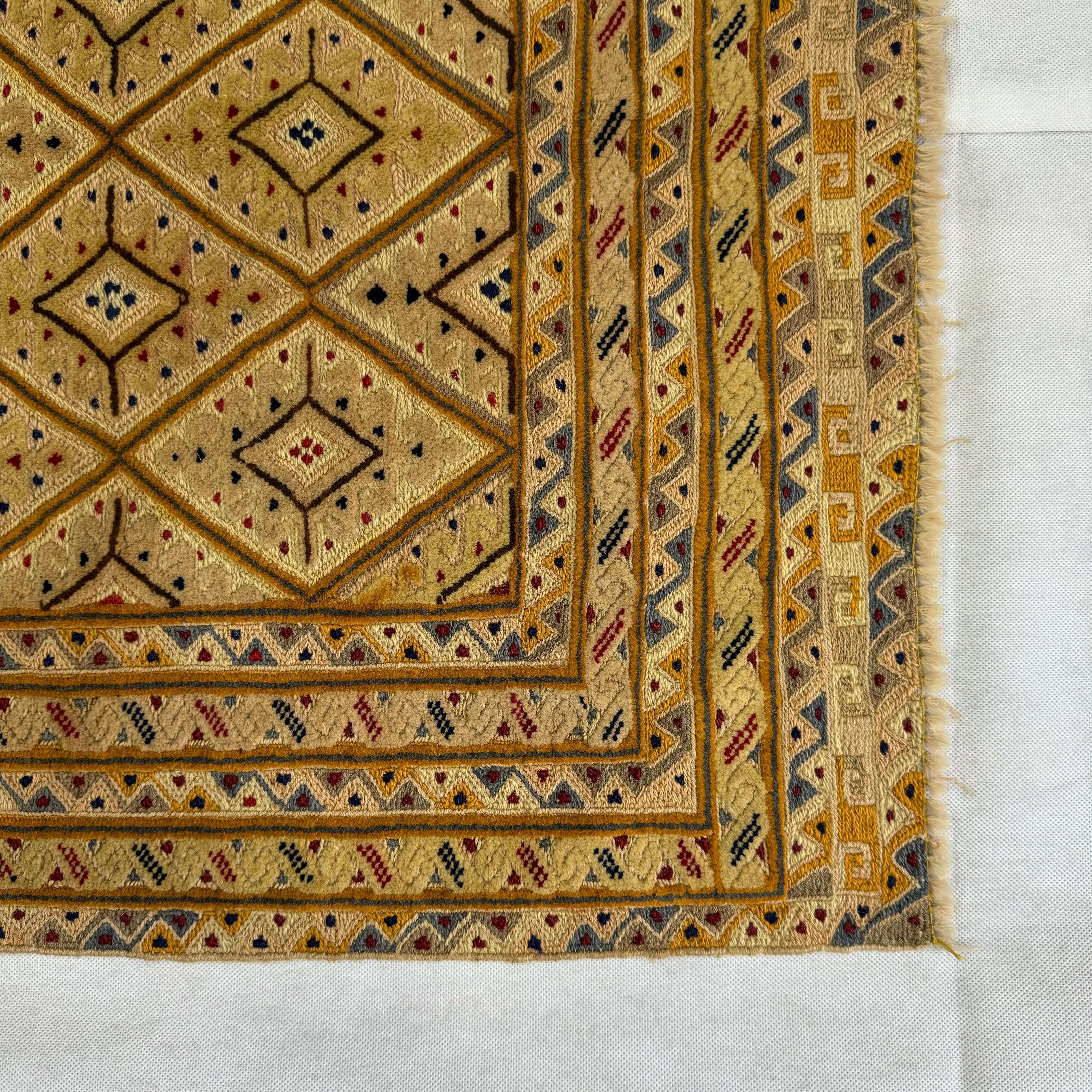 Handmade Afghan wool rug  traditional design for living room USA