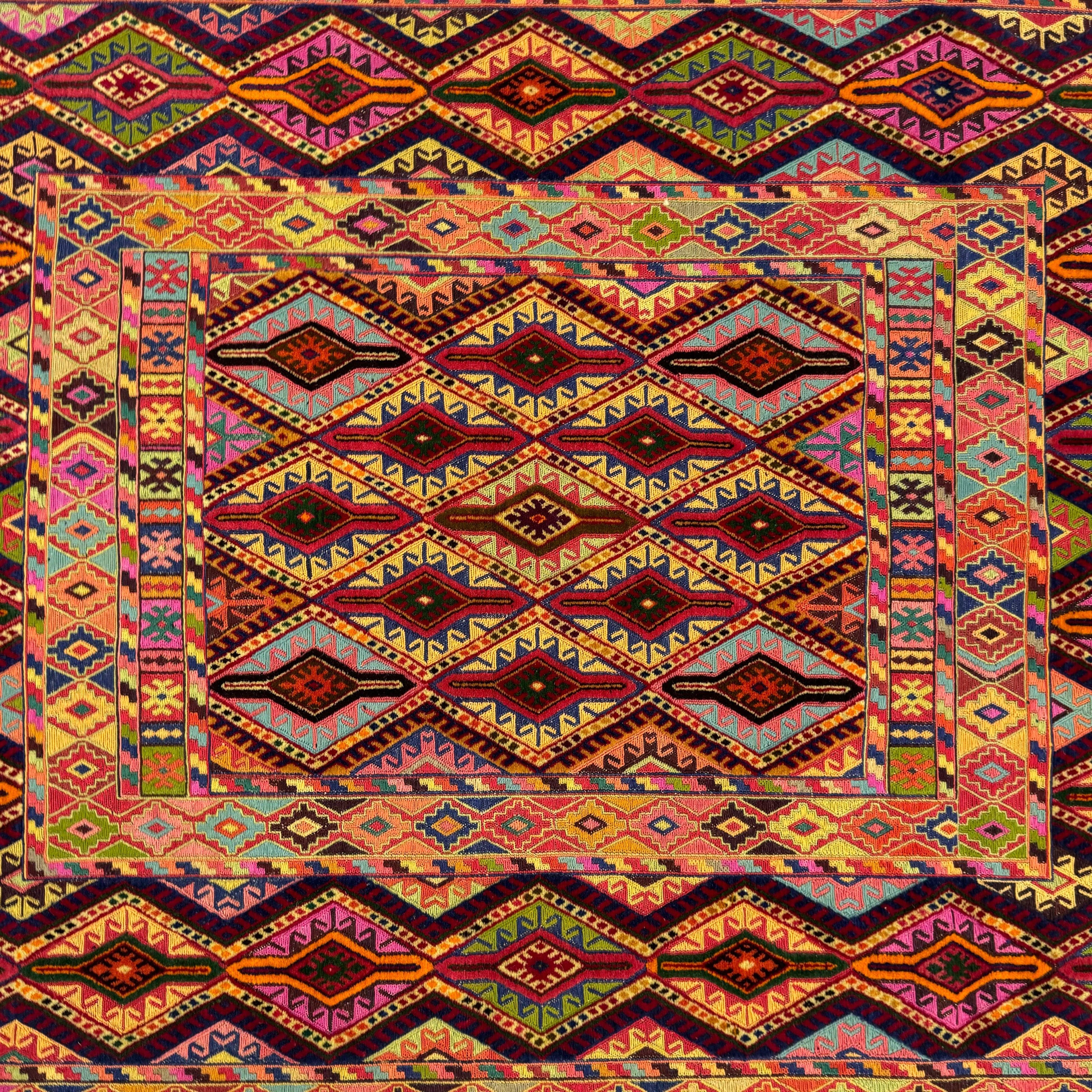 Handmade Afghan wool rug  traditional design for living room USA